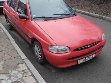 Авто Ford Escort 1995 № 8355455