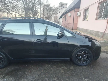 Авто Mitsubishi Grandis 2005 № 8355870