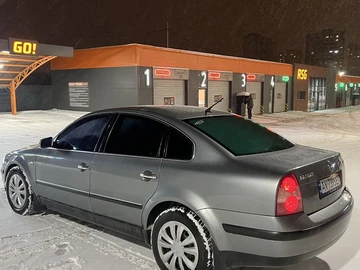 Авто Volkswagen Passat Sedan 2001 № 8356006