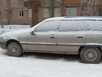 Авто Opel Omega 1987 № 8356038