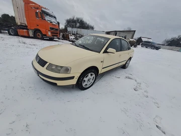 Авто Volkswagen Passat Sedan 1999 № 8356214