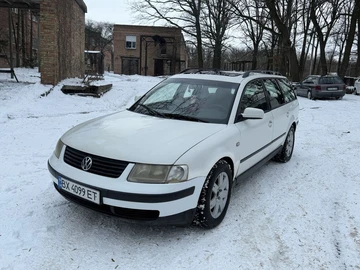 Авто Volkswagen Passat Variant 2000 № 8356291