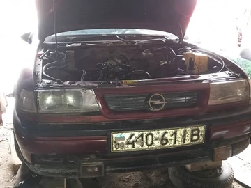 Авто Opel Vectra 1990 № 8356382