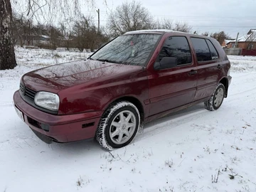 Авто Volkswagen Golf 1996 № 8356393