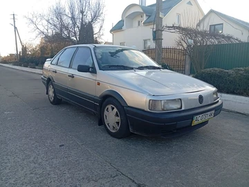 Авто Volkswagen Passat Sedan 1991 № 8356990