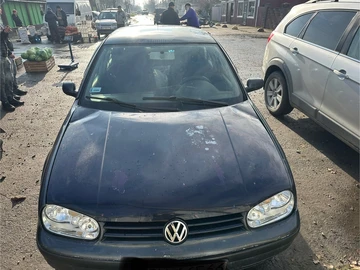 Авто Volkswagen Golf 2000 № 8357017