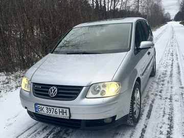 Авто Volkswagen Touran 2004 № 8357900