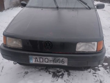 Авто Volkswagen Passat Variant 1992 № 8358259