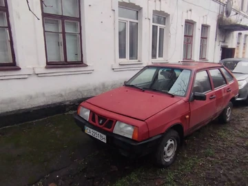 Авто ВАЗ 2109 1992 № 8358274