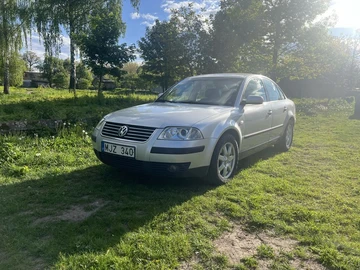 Авто Volkswagen Passat Sedan 2002 № 8359250