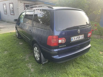 Авто Volkswagen Sharan 2002 № 8359425