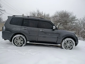 Авто Mitsubishi Pajero 2013 № 8359574