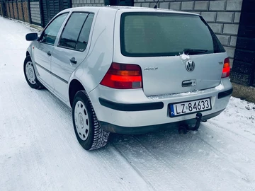 Авто Volkswagen Golf 1999 № 8359582