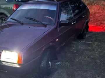 Авто ВАЗ 2109 1992 № 8359833
