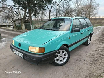 Авто Volkswagen Passat Variant 1992 № 8359989