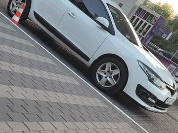 Авто Renault 4 2015 № 8360208