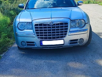 Авто Chrysler 300C 2005 № 8360283