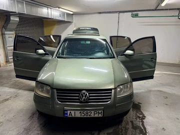 Авто Volkswagen Passat Sedan 2002 № 8361137