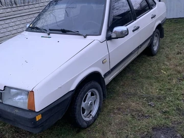 Авто ВАЗ 21099 1993 № 8361219