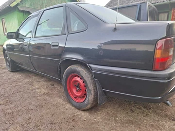 Авто Opel Vectra 1993 № 8361441
