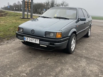 Авто Volkswagen Passat Sedan 1989 № 8361509