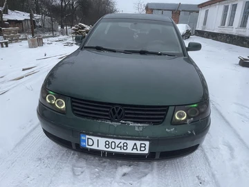 Авто Volkswagen Passat Sedan 2000 № 8361870