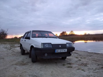 Авто ВАЗ 21099 1997 № 8362475