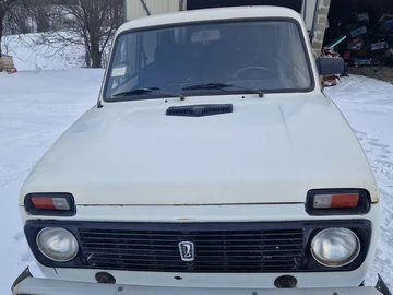 Авто ВАЗ 2121 1993 № 8363059