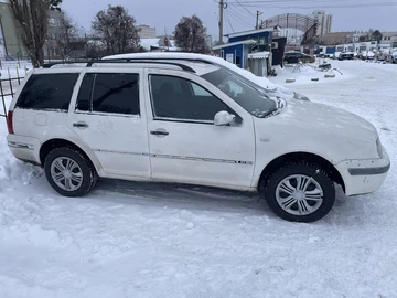 Авто Volkswagen Golf 2002 № 8363072