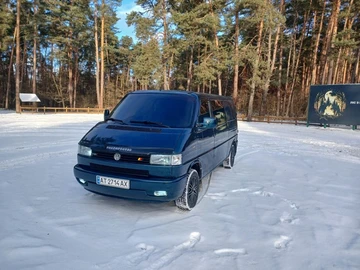 Авто Volkswagen Transporter 2000 № 8363435