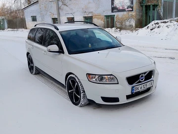 Авто Volvo V50 2010 № 8363444