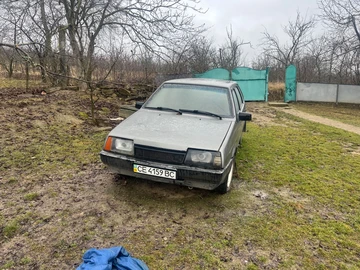 Авто ВАЗ 2109 1992 № 8363536