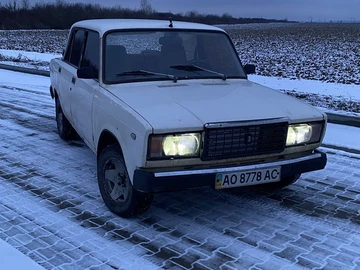Авто ВАЗ 2107 1990 № 8363584