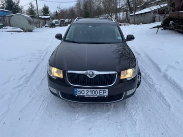 Авто Skoda Superb 2012 № 8364193