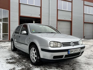 Авто Volkswagen Golf 2000 № 8364248