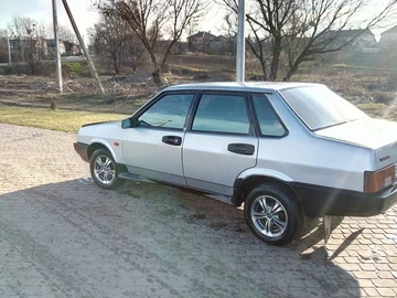 Авто ВАЗ 2109 2004 № 8364342