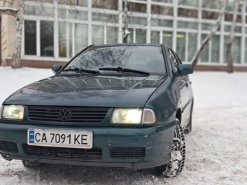 Авто Volkswagen Polo 1999 № 8364393