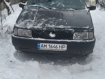 Авто Volkswagen Passat Sedan 1991 № 8364563