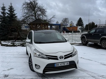 Авто Toyota Verso 2013 № 8364668