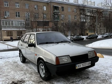 Авто ВАЗ 21099 1998 № 8364812