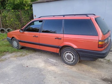 Авто Volkswagen Passat Variant 1992 № 8365120