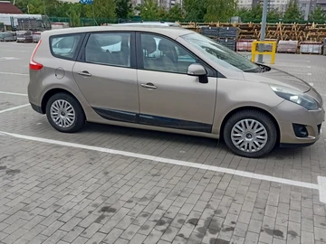 Авто Renault Grand Scenic 2011 № 8365252