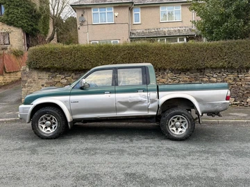 Авто Mitsubishi L 200 2006 № 8365282