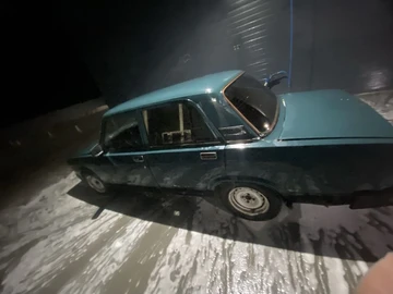 Авто ВАЗ 2107 1992 № 8365369