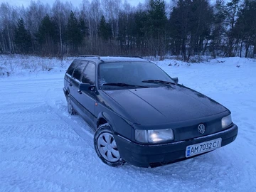 Авто Volkswagen Passat Variant 1993 № 8365694