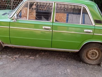 Авто ВАЗ 2103 1980 № 8365708