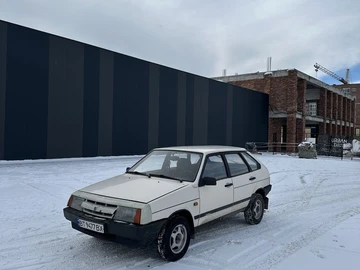 Авто ВАЗ 2109 1990 № 8366404