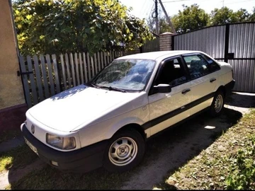 Авто Volkswagen Passat Sedan 1988 № 8367247