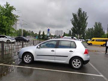 Авто Volkswagen Golf 2005 № 8367249
