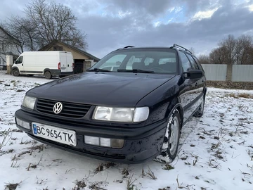 Авто Volkswagen Passat Variant 1994 № 8367272